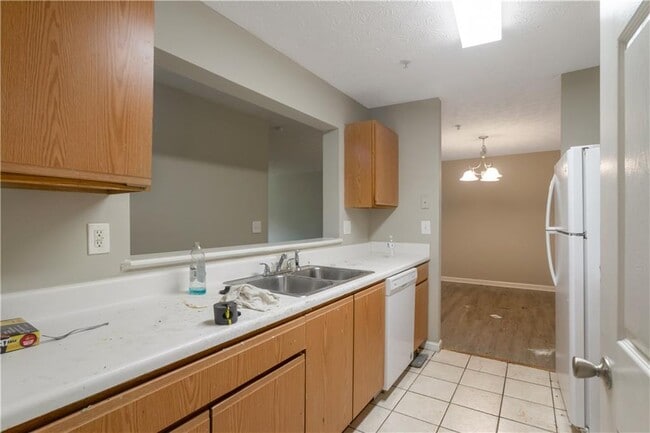 6302 Fairington Village Dr in Stonecrest, GA - Foto de edificio - Building Photo