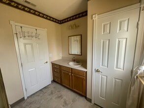 222 W Golden Eagle Cir, Unit Basement Apartment in Saint George, UT - Building Photo - Building Photo
