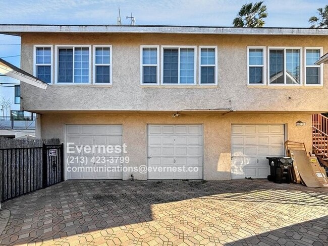 property at 4612 1/2 Pickford St