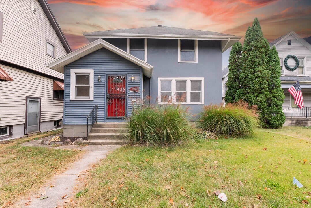 1134 Saint Joseph Blvd in Fort Wayne, IN - Building Photo