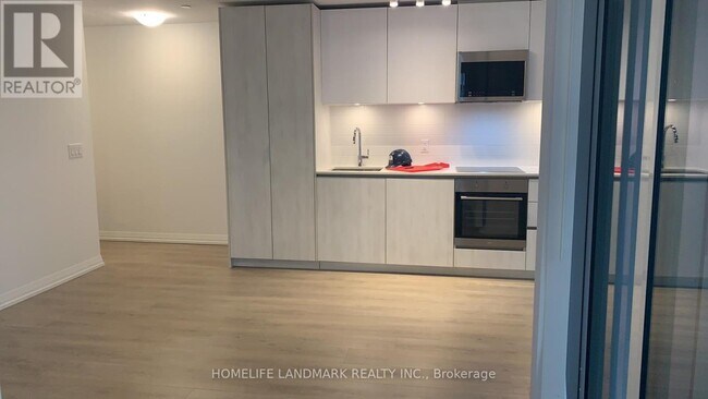 8-1108 Widmer St in Toronto, ON - Building Photo - Building Photo