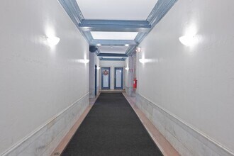 53 Duncan Ave in Jersey City, NJ - Building Photo - Building Photo