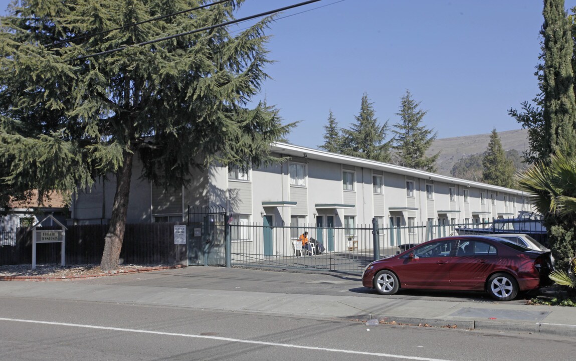 The Grand Townhomes at SoHay' in Hayward, CA - Building Photo