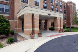 The Residences at Carriage Creek in Richton Park, IL - Foto de edificio - Building Photo