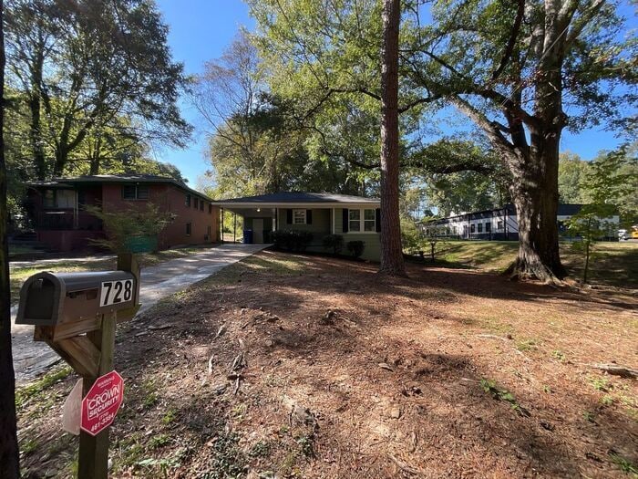728 Gary Rd NW in Atlanta, GA - Foto de edificio