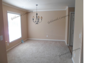 1120 E Lee Rd in Taylors, SC - Building Photo - Building Photo