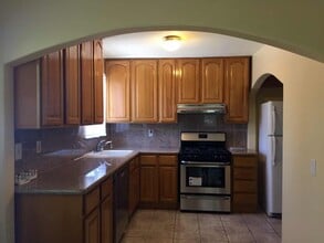 2150 Clarke Ave in East Palo Alto, CA - Building Photo - Building Photo