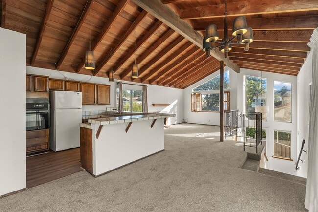 2126-2126 Penasquitas Dr