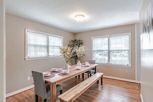 413 Coventry Way in Mobile, AL - Building Photo