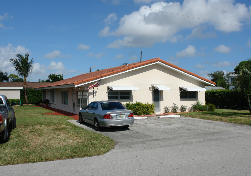 1435-1439 SE 10th Ave in Fort Lauderdale, FL - Building Photo