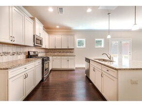 3290 Meadow Lily Ct in Buford, GA - Building Photo - Building Photo