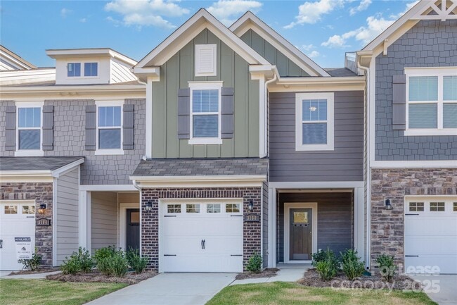 3160 Lilac Grove Dr in Charlotte, NC - Foto de edificio - Building Photo