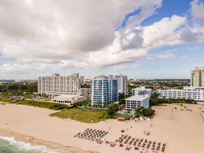 Coconut Grove Residences in Fort Lauderdale, FL - Building Photo - Building Photo