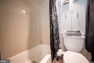 913 W Lombard St in Baltimore, MD - Building Photo - Building Photo