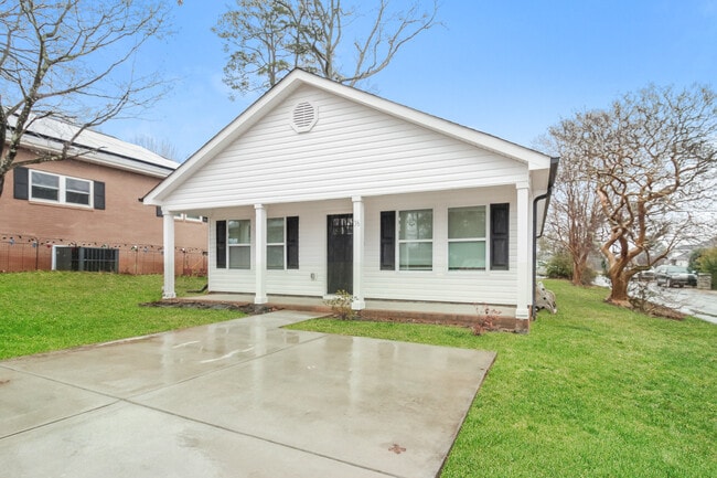 36 Oak St in China Grove, NC - Building Photo - Building Photo