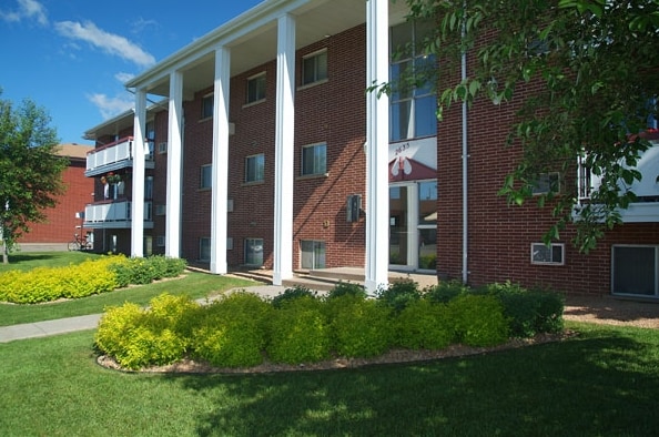 The Victorian in Thunder Bay, ON - Building Photo