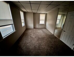 499 Delaware Ave, Unit 3 in Roebling, NJ - Building Photo - Building Photo