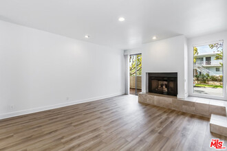 1304 Washington Ave in Santa Monica, CA - Building Photo - Building Photo