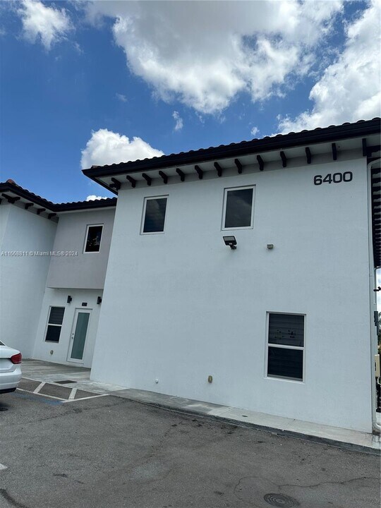 6400 SW 139th Avenue Rd in Miami, FL - Building Photo