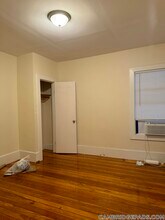 27 Forest St in Cambridge, MA - Foto de edificio - Building Photo