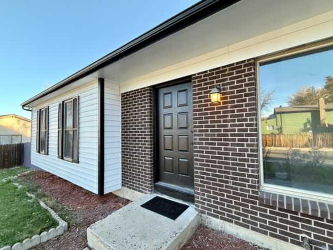 2708 W 98th Dr in Federal Heights, CO - Building Photo - Building Photo