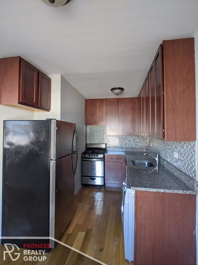 532 W Arlington Pl, Unit 1
