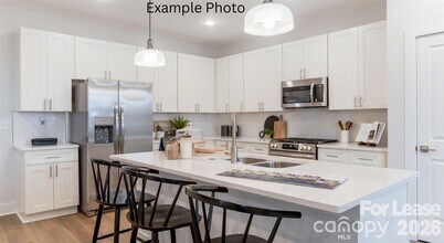 8629 Chagrin Dr in Cornelius, NC - Building Photo - Building Photo