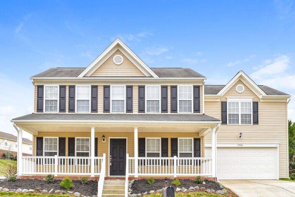 12805 Coral Sunrise Dr in Huntersville, NC - Building Photo