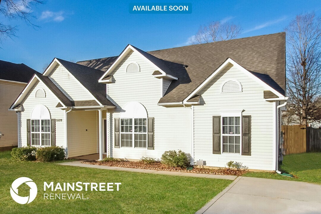 5509 Burning Ridge Dr in Monroe, NC - Building Photo