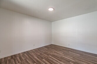 6142 Lawn Valley Dr in San Antonio, TX - Building Photo - Building Photo