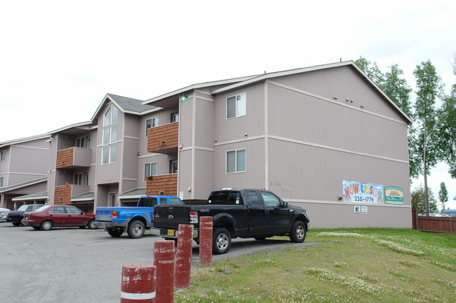 Diamond Willow Apartments in Anchorage, AK - Building Photo - Building Photo