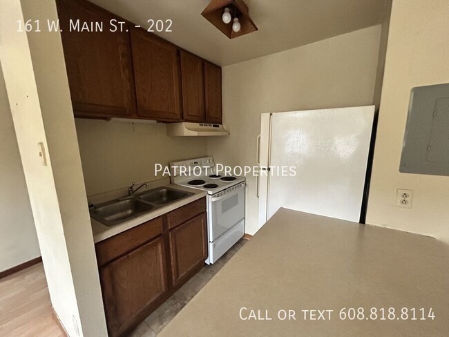 161 W Main St in Whitewater, WI - Building Photo - Building Photo