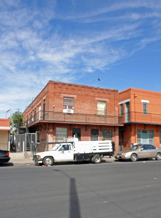 709 S Oregon St in El Paso, TX - Building Photo