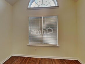 3394 English Oaks Dr NW in Kennesaw, GA - Foto de edificio - Building Photo