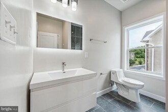 2512 Elvans Rd SE, Unit 2 in Washington, DC - Building Photo - Building Photo