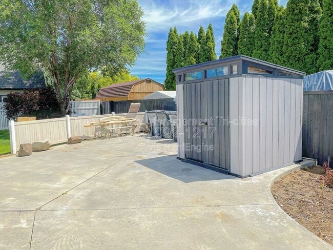 717 S Union St in Kennewick, WA - Building Photo - Building Photo