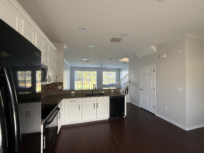 11641 Declaration Dr in Tampa, FL - Foto de edificio - Building Photo