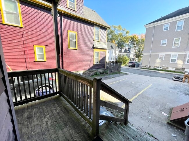 35 Hillside St, Unit 2