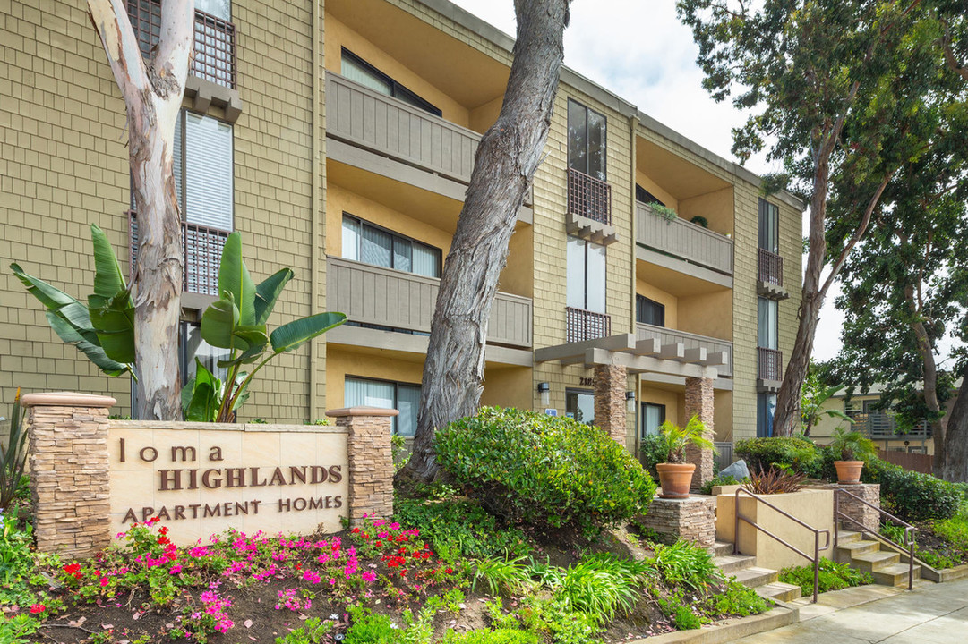 Elan Loma Highlands in San Diego, CA - Foto de edificio