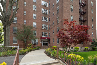 2705 Parsons Blvd in Flushing, NY - Building Photo - Building Photo