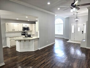 2707 SE 6th St in Bentonville, AR - Building Photo - Building Photo