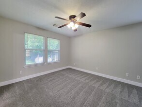 16842 Marlin Spike Way in Crosby, TX - Building Photo - Building Photo