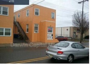 7 E Main St in Wrightstown, NJ - Building Photo
