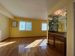 9950 CA-27 in Los Angeles, CA - Building Photo - Building Photo
