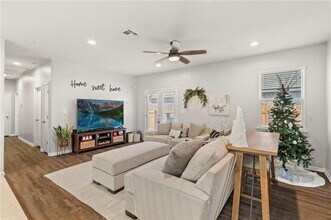 504 Cinnamon Teal Ln in Leander, TX - Building Photo - Building Photo