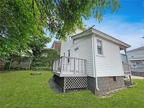 1320 8th Ave in New Brighton, PA - Foto de edificio - Building Photo