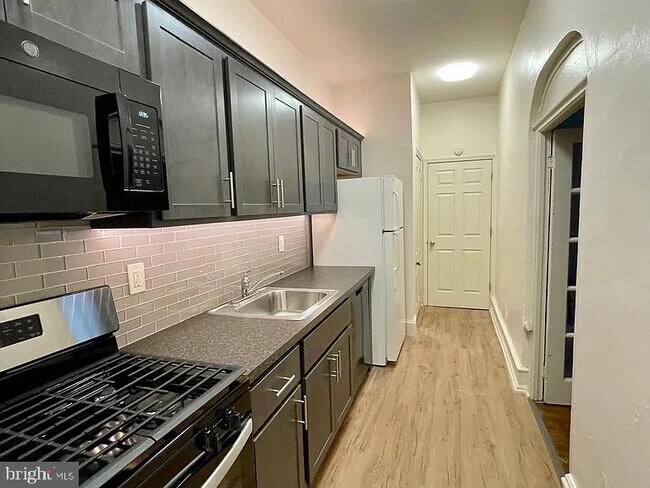 112 N 34th St in Philadelphia, PA - Building Photo - Building Photo