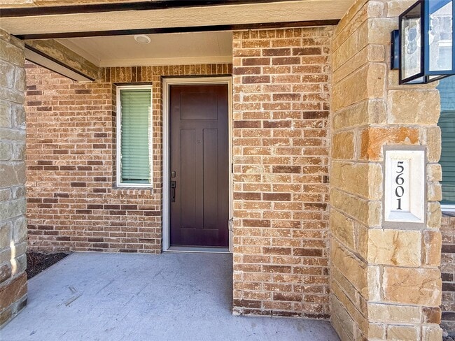 property at 5601 Mobeetie Lp