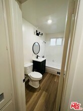 4327 Lankershim Blvd in Los Angeles, CA - Building Photo - Building Photo