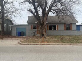 2309 Beverly Hills St in Norman, OK - Building Photo